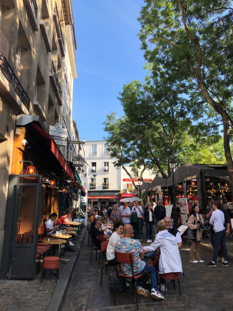 A day in the charming Montmartre district of Paris - Piazzas & Playgrounds